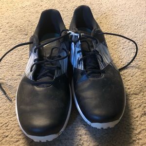 Men’s golf cleats